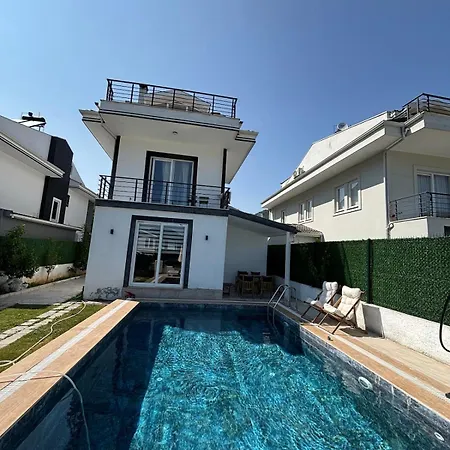 Villa * فتحية